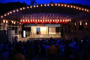 西塩子の回り舞台